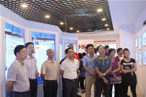梧州市總工會(huì)組織干部職工到梧州監(jiān)獄開展警示教育活動(dòng)。.jpg