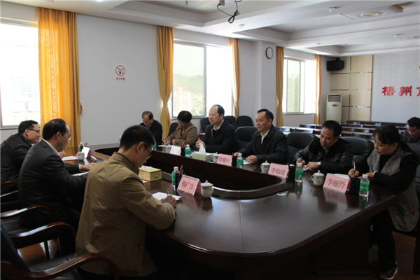 市委常委、組織部部長(zhǎng)張惠強(qiáng)到市總工會(huì)調(diào)研