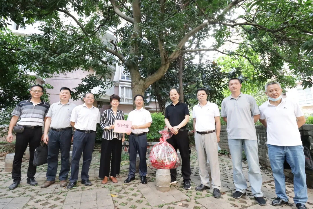 暖心！自治區(qū)總工會調(diào)研走訪慰問組到我市開展調(diào)研走訪慰問活動