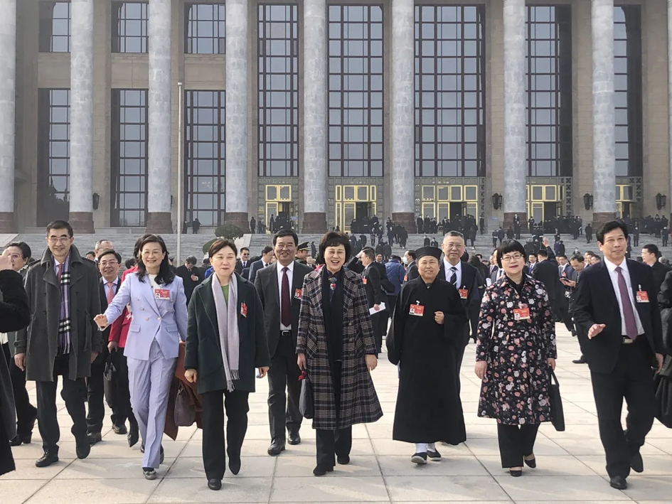 評職稱、漲工資……@技術工人，代表委員正在為你發(fā)聲！